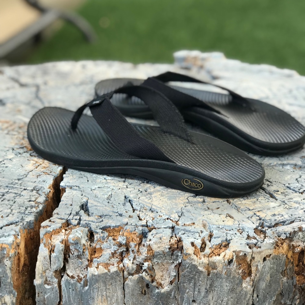 CHACO Sandals- Flip Flops black